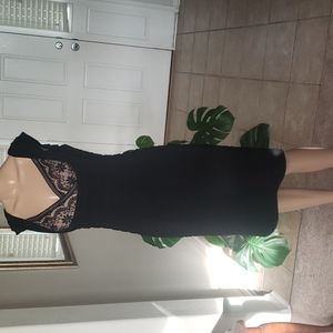 Adrianna Papell 8 tan black lace surplice neck sleeveless body hugging tie…